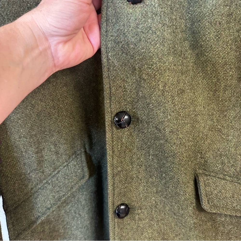 Vintage Olive Green Coat with Black Collar - Picture 2 of 9